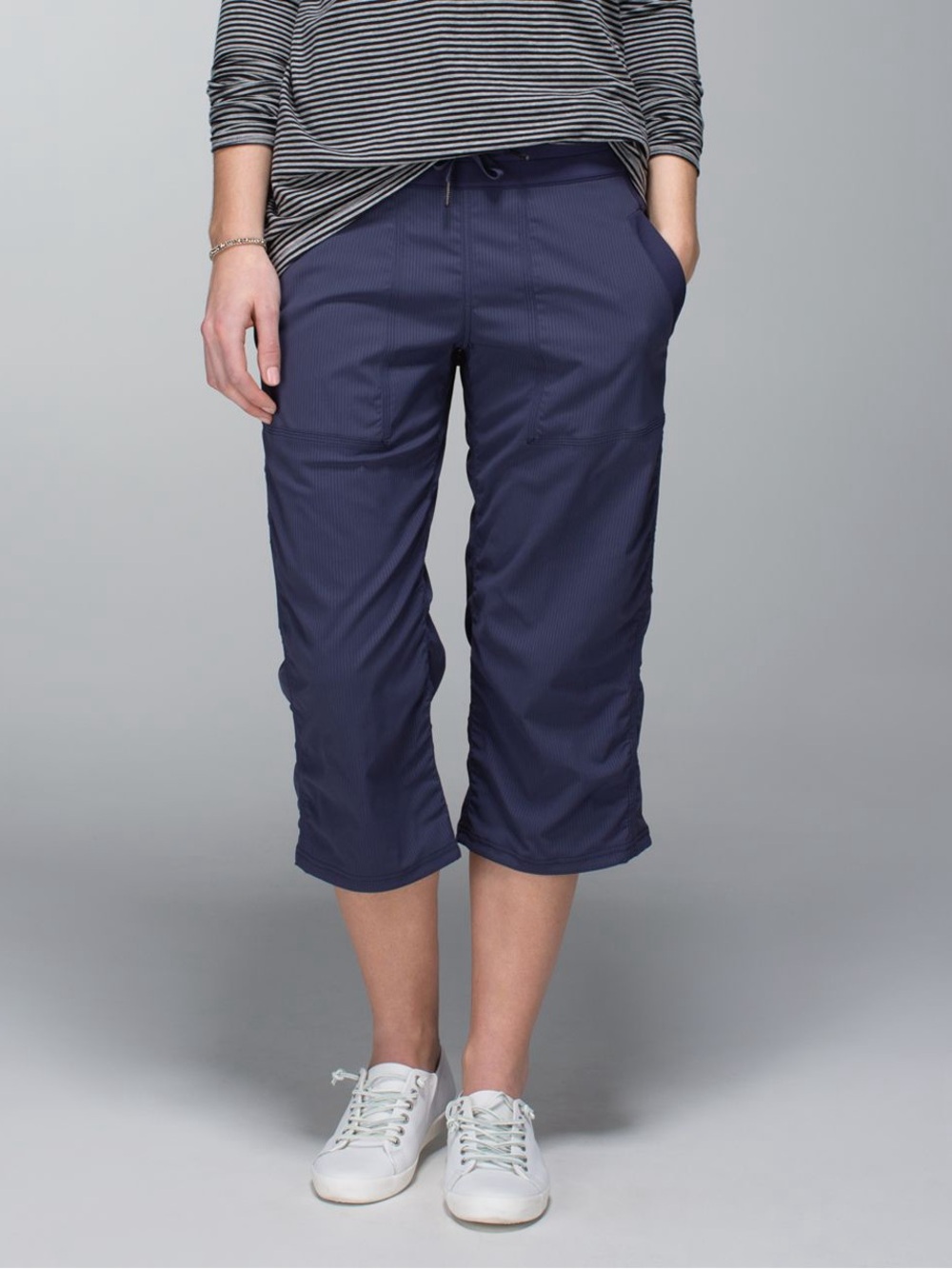 Lululemon Studio Crop *No Liner size 4